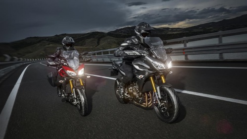 2015-Yamaha-MT09-Tracer-EU-Lava-Red-Action-001