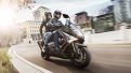 2015-Yamaha-T-MAX-SPECIAL-EU-Liquid-Darkness-Action-003