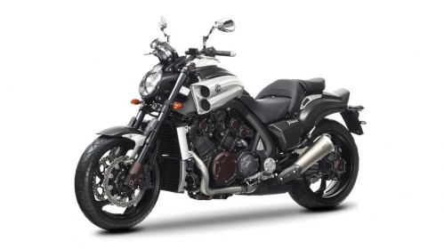 2015-Yamaha-VMAX-Carbon-EU-Carbon-Studio-007